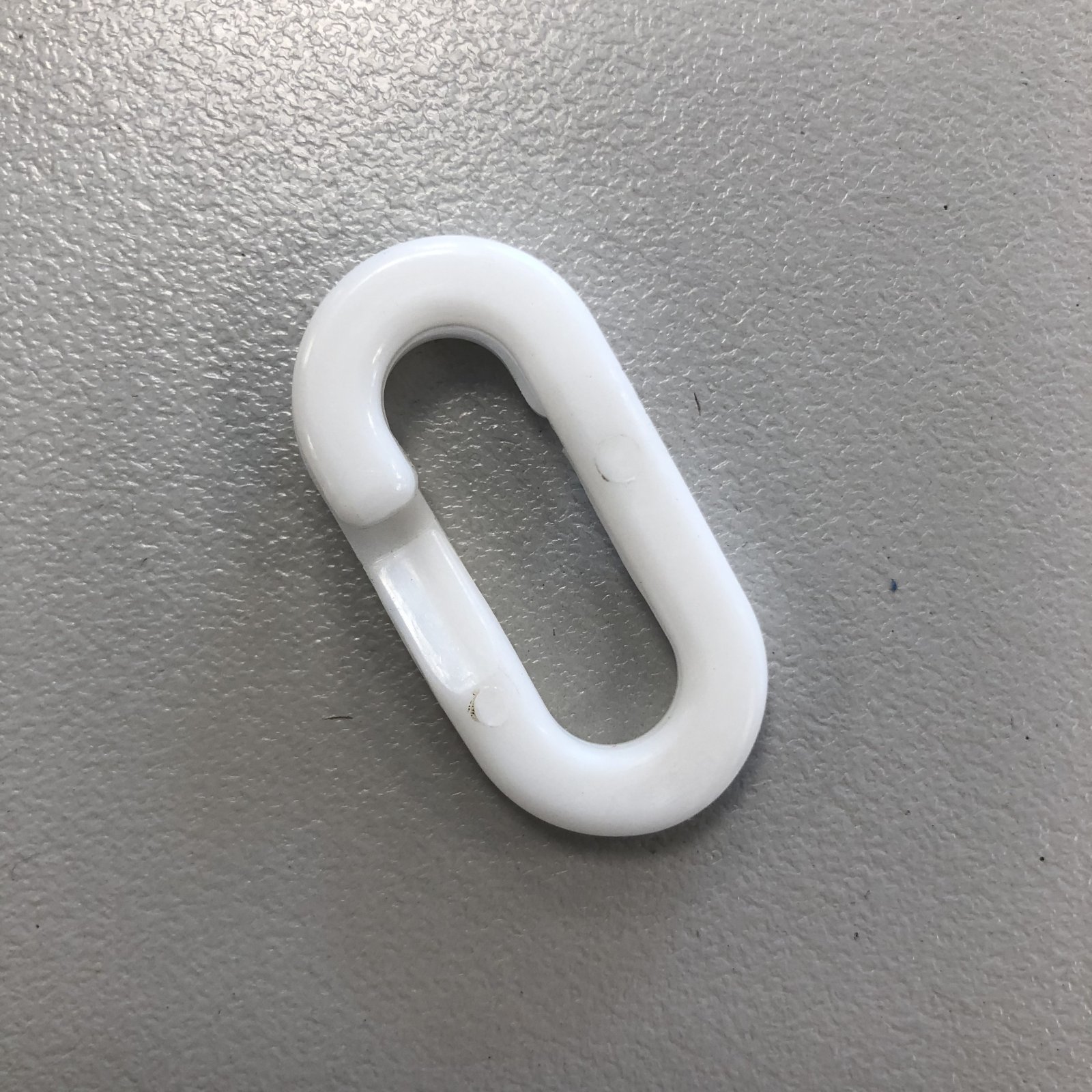 Chaînon anneau modèle rond blanc 6 mm (par sac de 25 pièces)